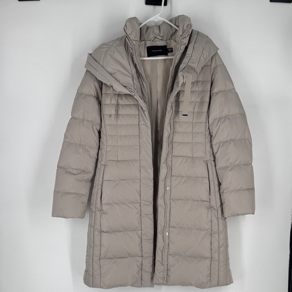 Tahari Jackets & Blazers - NWOT Tan Puffer Jacket